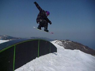 21106069_1598640144_219large.jpg